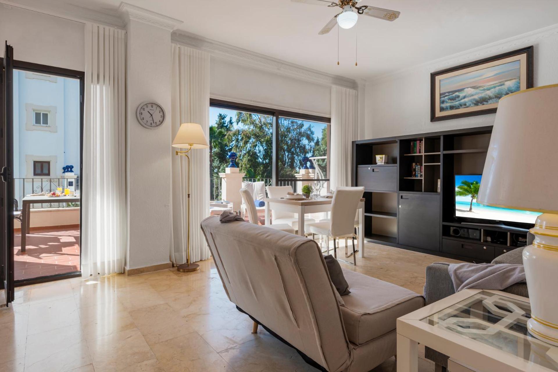 1 Bedroom In Andalucia Del Mar - Puerto Banus Apartment