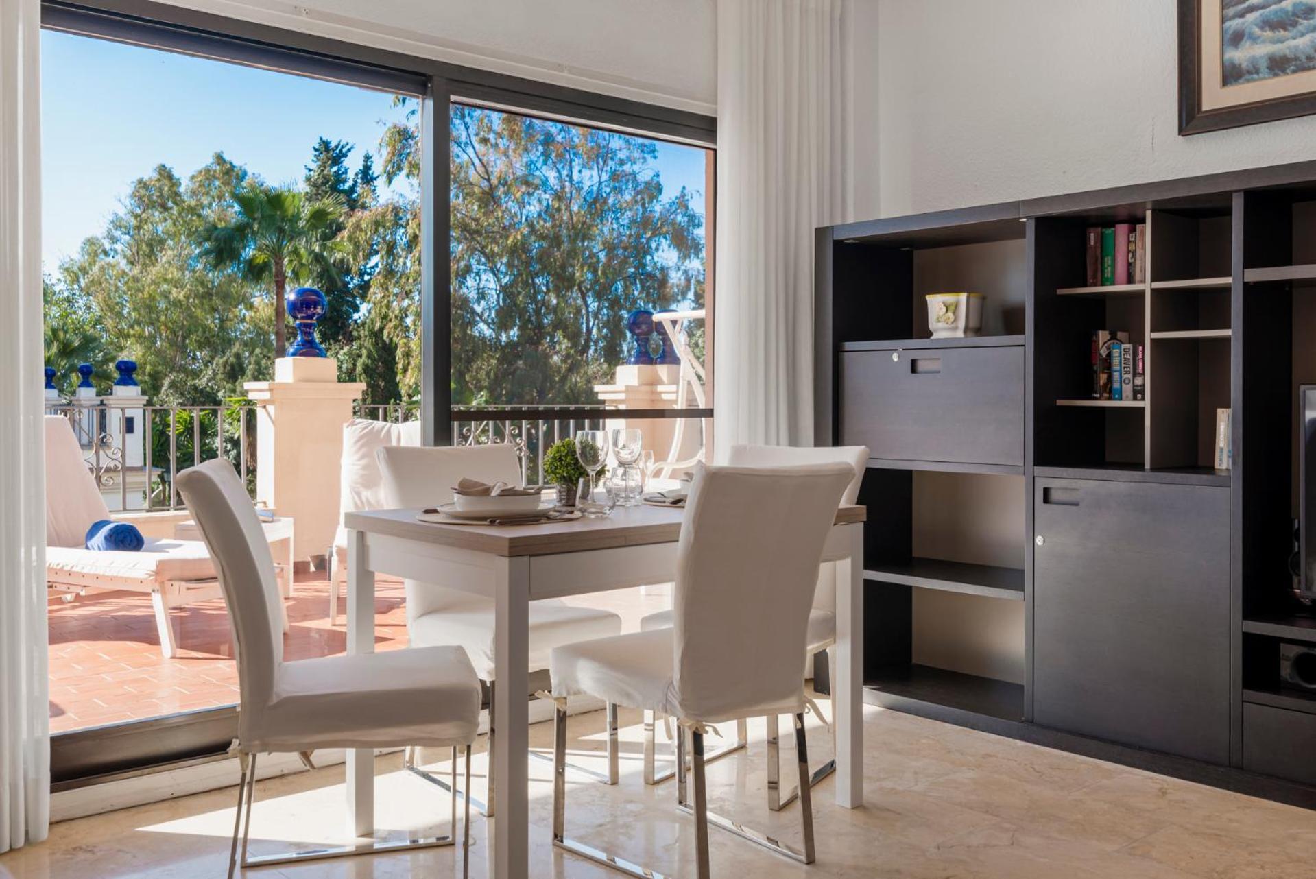 1 Bedroom In Andalucia Del Mar - Puerto Banus Apartment