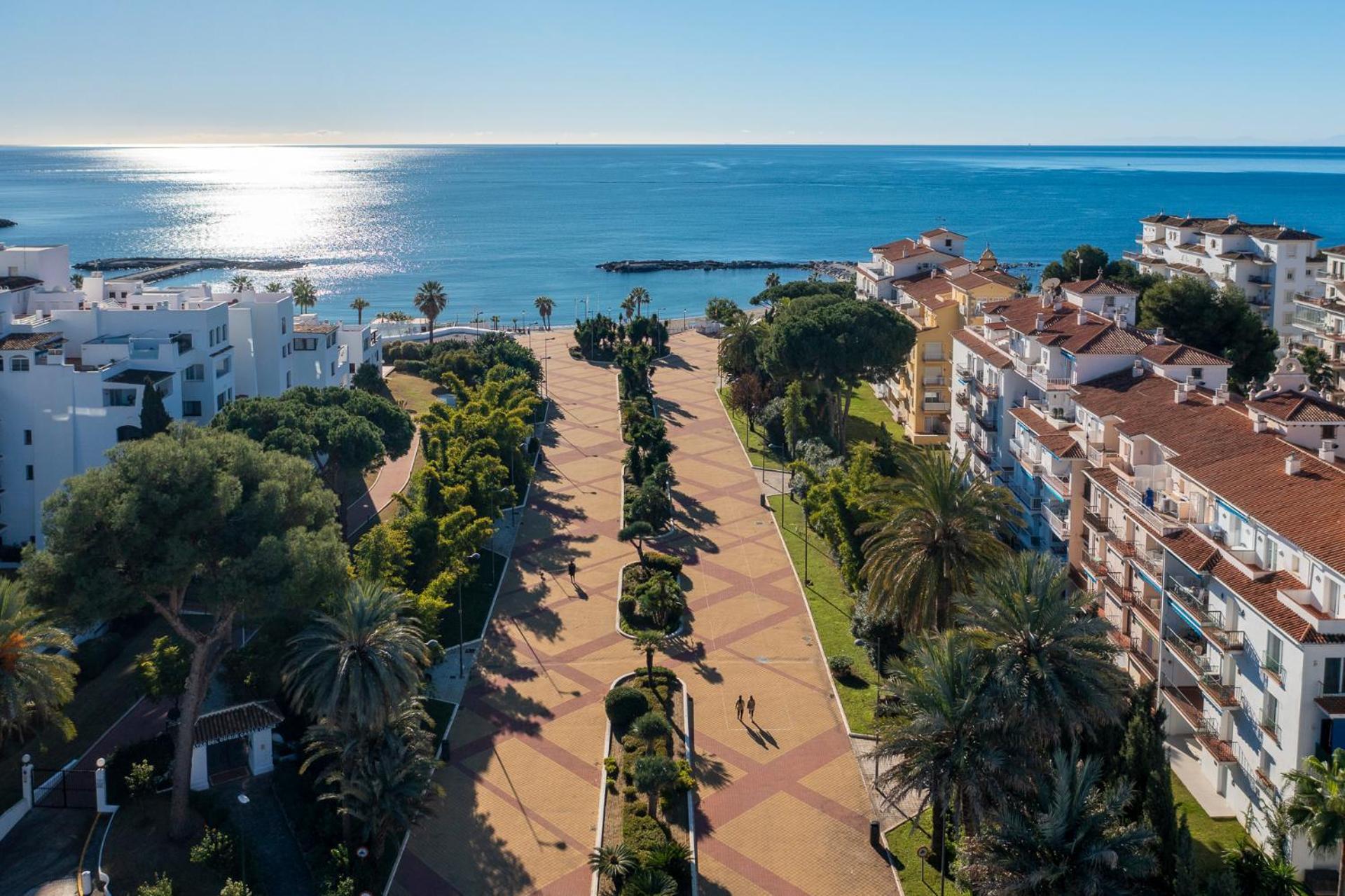 1 Bedroom In Andalucia Del Mar - Puerto Banus Marbella