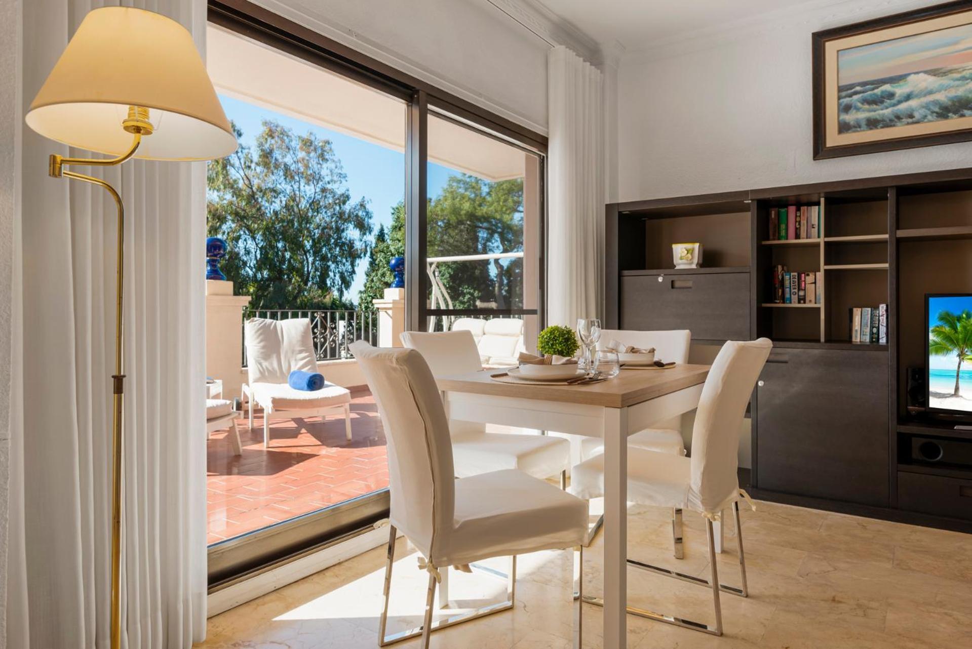 1 Bedroom In Andalucia Del Mar - Puerto Banus Apartment Marbella