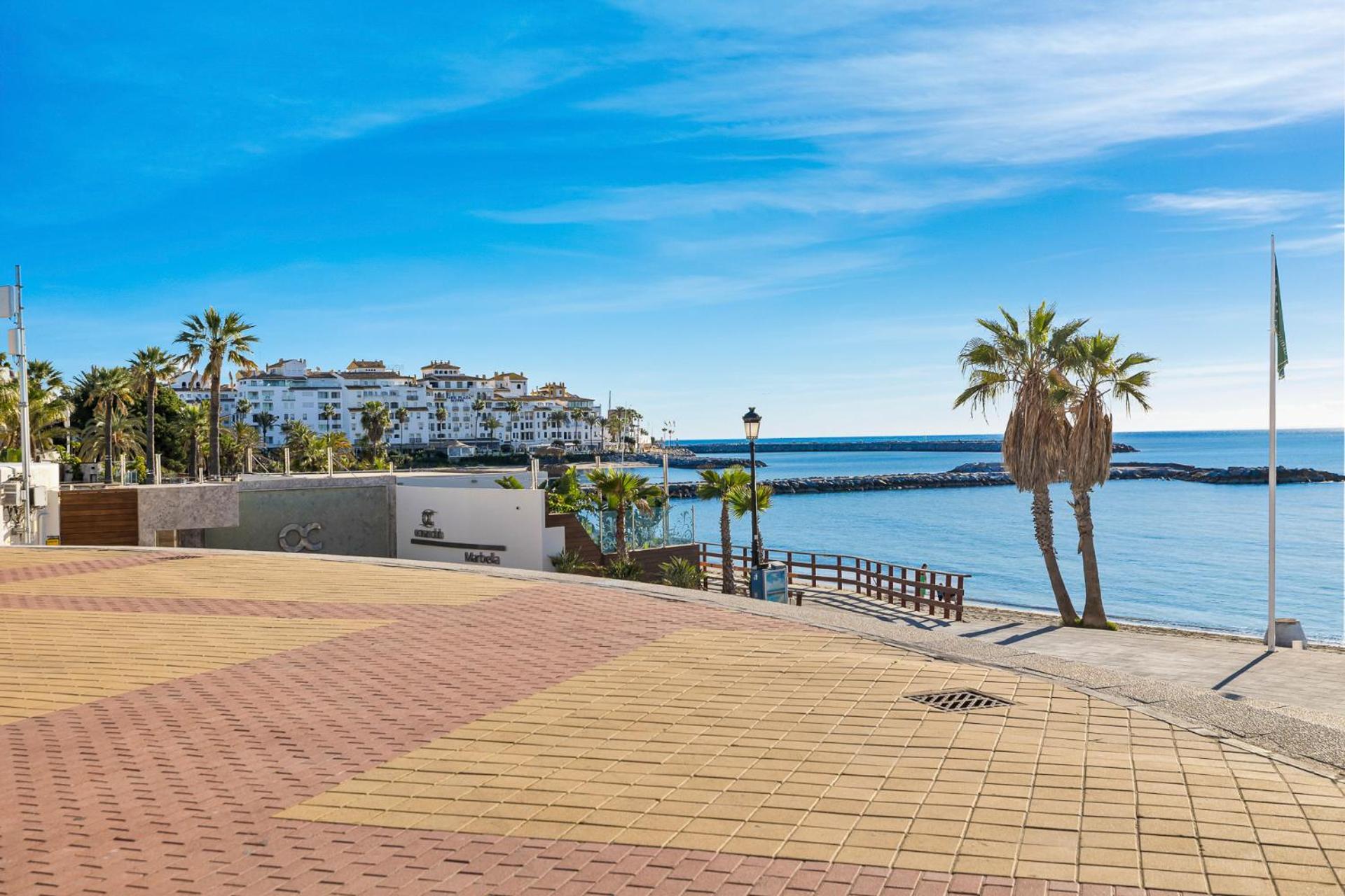 1 Bedroom In Andalucia Del Mar - Puerto Banus *