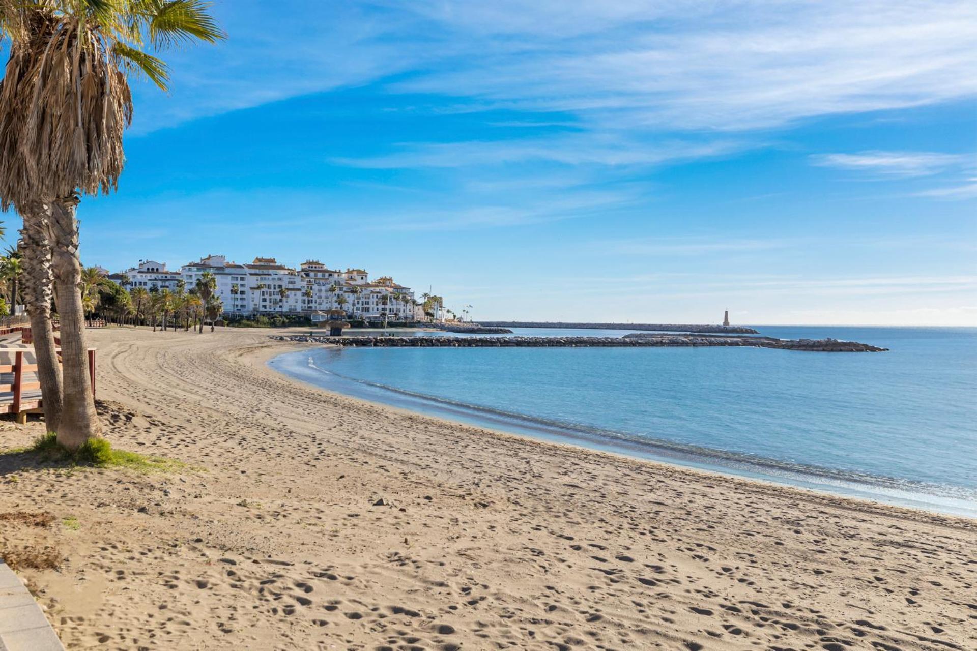 1 Bedroom In Andalucia Del Mar - Puerto Banus Marbella