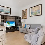 1 Bedroom Apartment in Andalucía del Mar - Puerto Banús