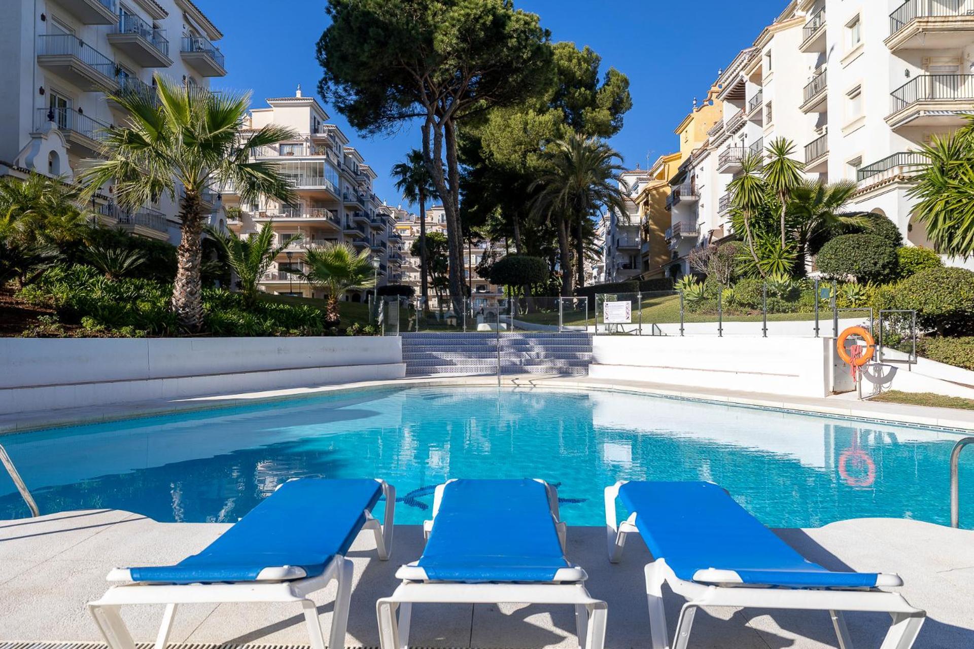 1 Bedroom In Andalucía Del Mar - Puerto Banús Apartamento